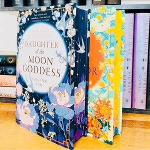 Fairyloot Signed DAUGHTER OF THE MOON GODDESS + HEART of the SUN WARRIOR